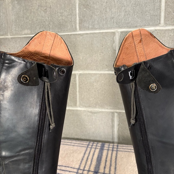 Dublin Galtymore tall leather equestrian boots. - Picture 9 of 11